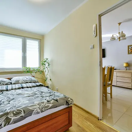 U Joli W Kolobrzegu Podczele - 2 Sypialnie, 50m2, Wifi I Parking Za Darmo!