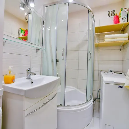 U Joli W Kolobrzegu Podczele - 2 Sypialnie, 50m2, Wifi I Parking Za Darmo!